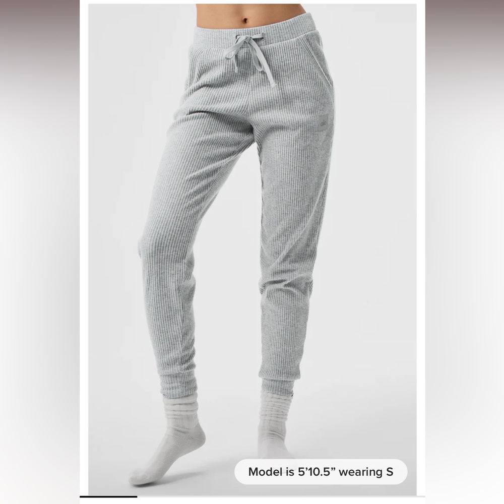 ALO Yoga Light Gray Ribbed Joggers